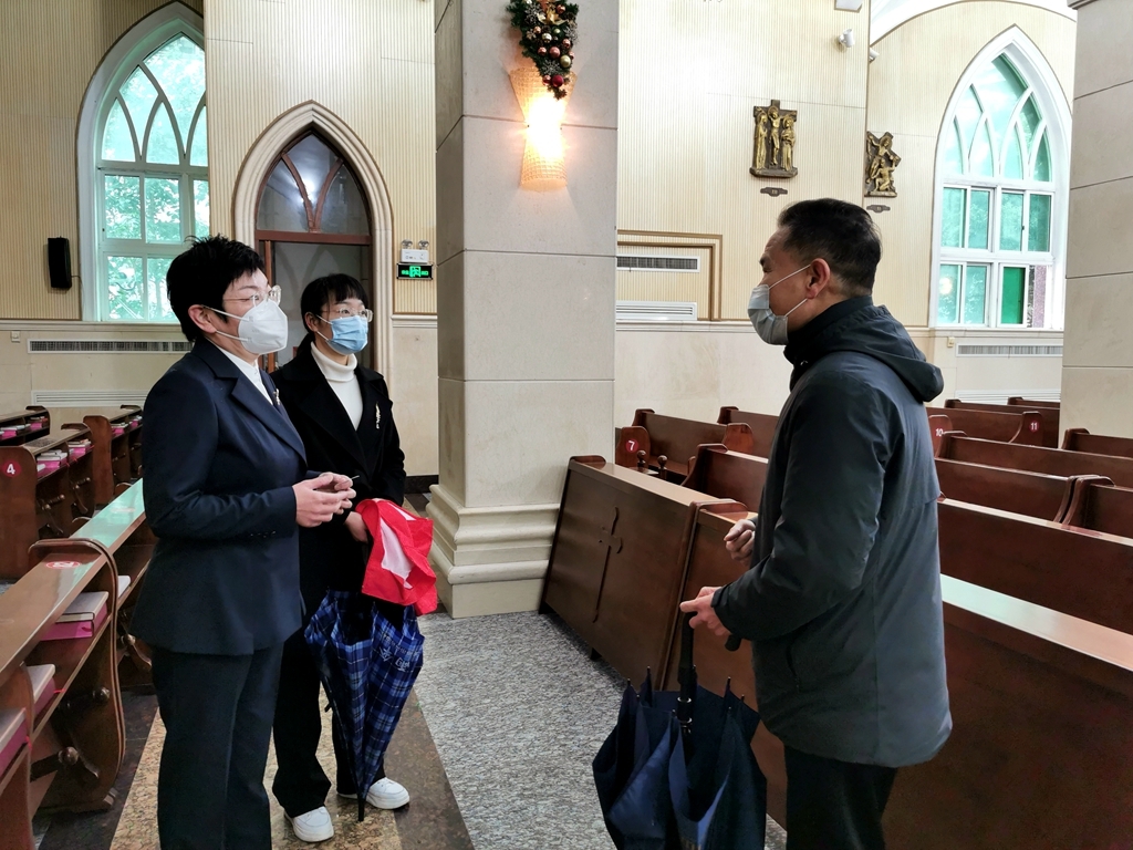 龙港市政协走访看望宗教界代表人士  送上新年问候和诚挚祝福